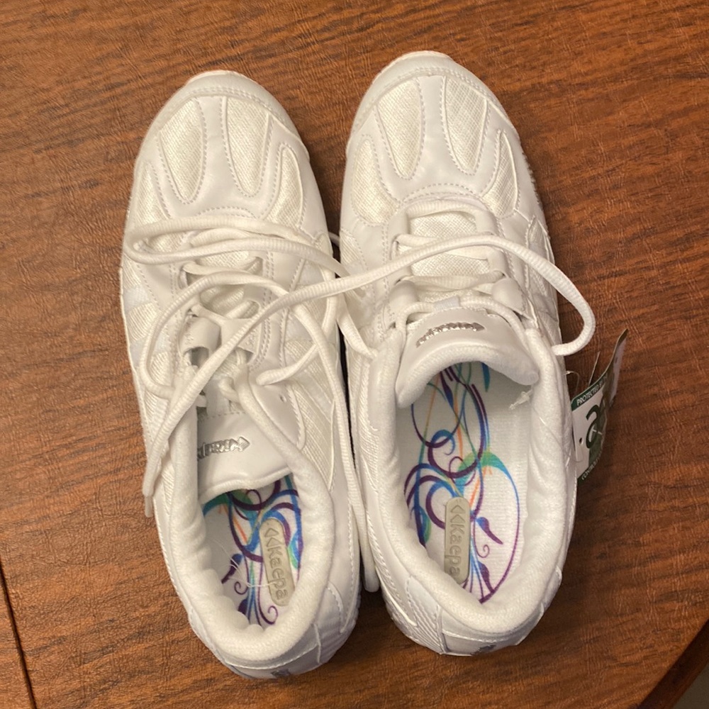 Kaepa Cheerleading Sneakers Size 8 NIB